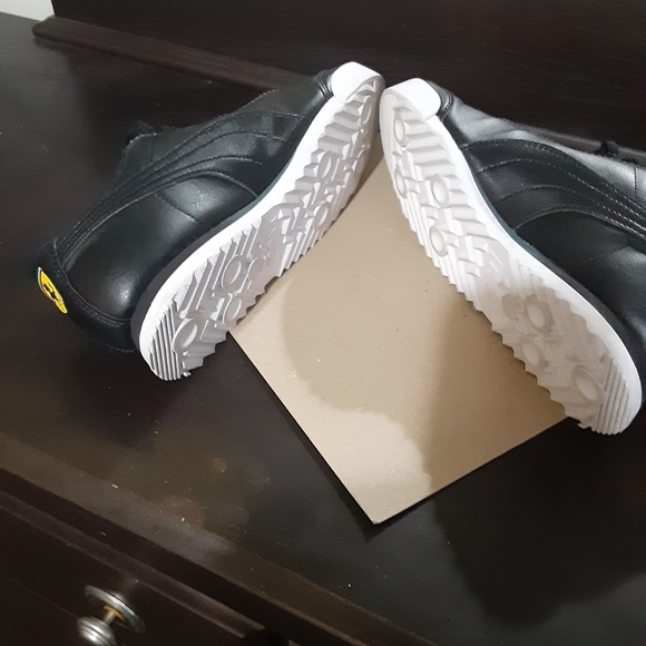 Puma - Picture 3 of 7